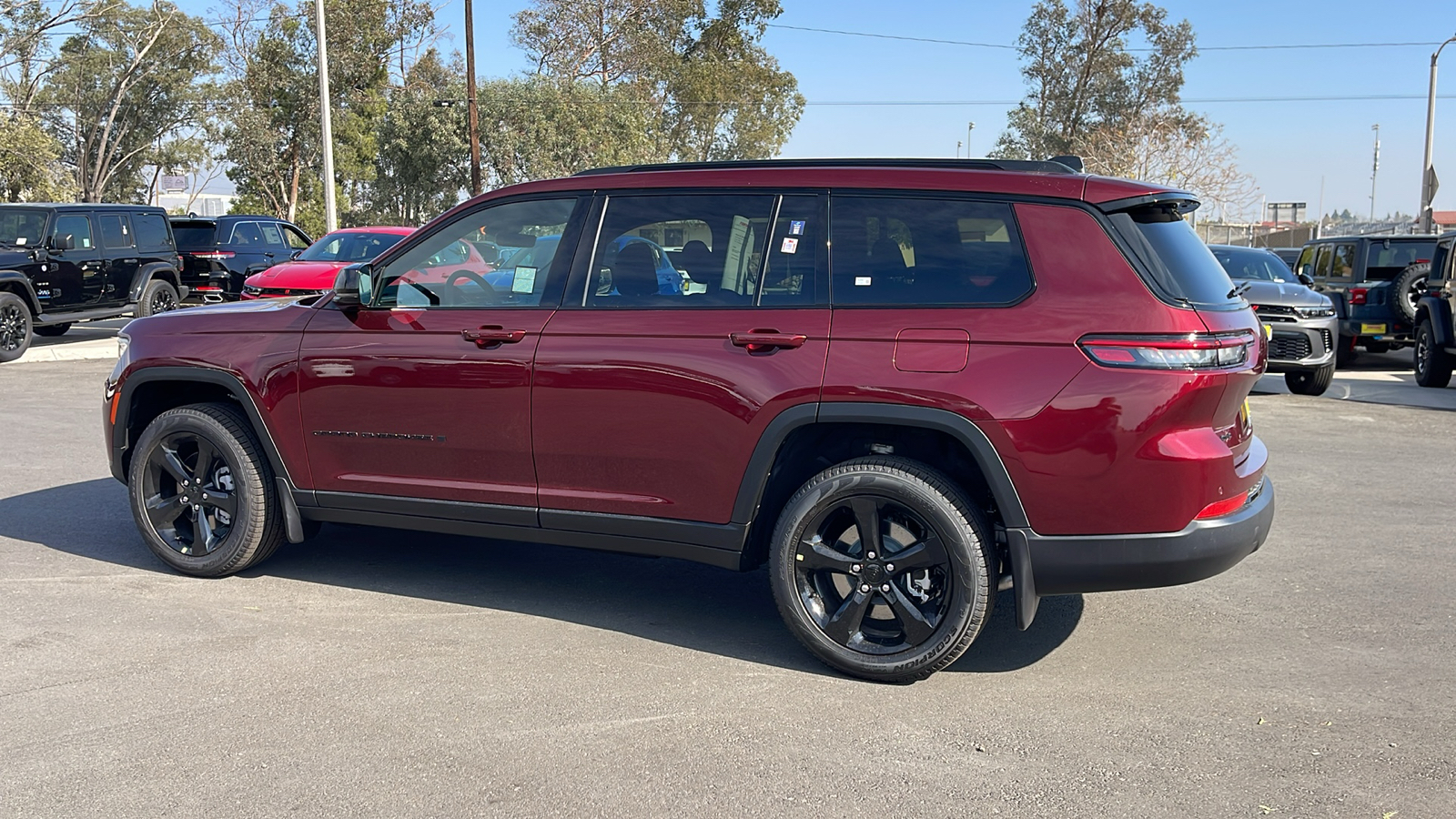 2025 Jeep Grand Cherokee L Limited 3