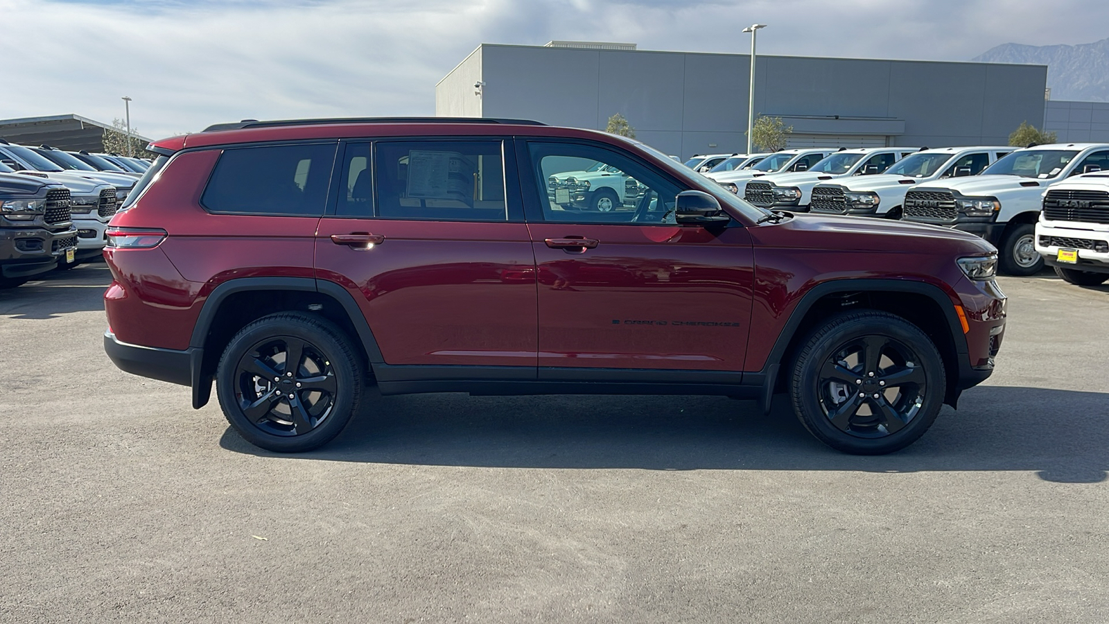 2025 Jeep Grand Cherokee L Limited 6