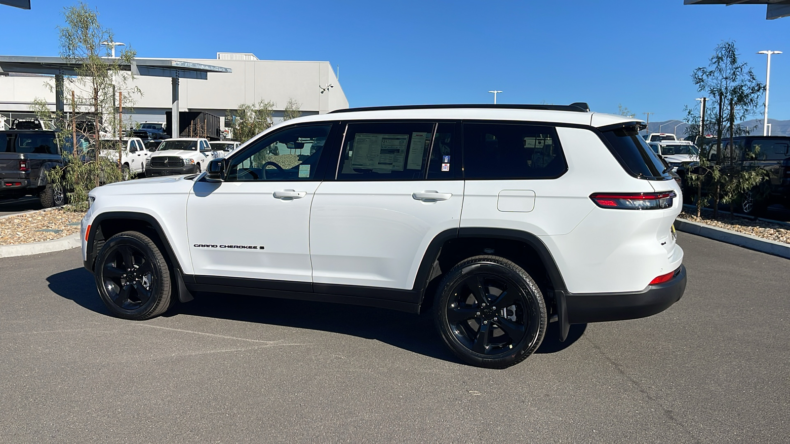 2025 Jeep Grand Cherokee L Limited 3