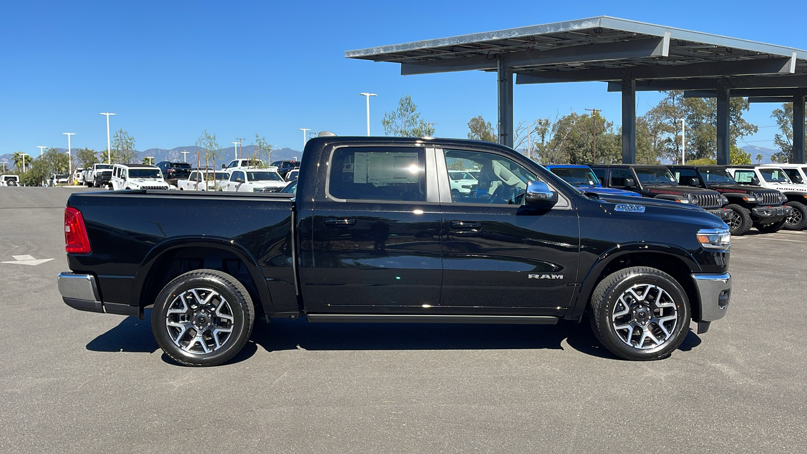 2025 Ram 1500 Laramie 6