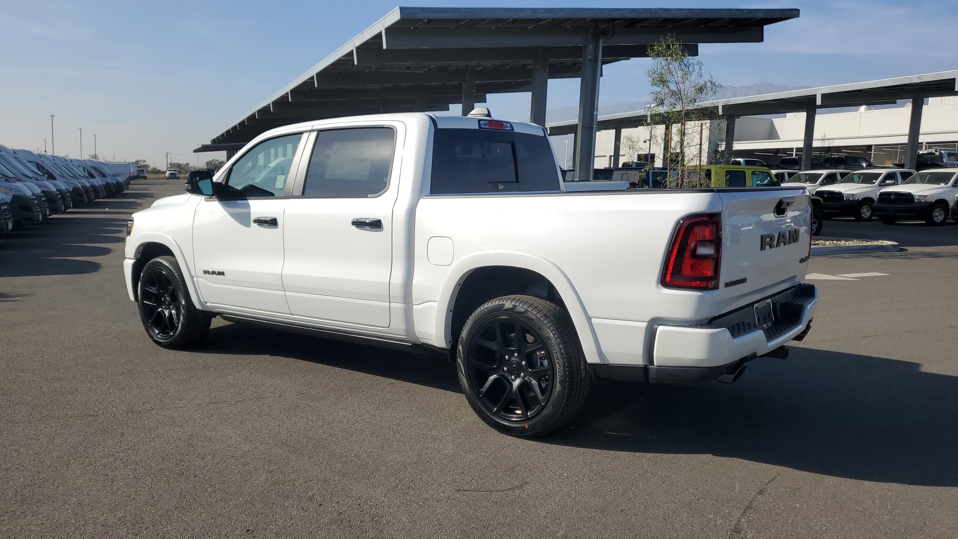 2025 Ram 1500 Laramie 3