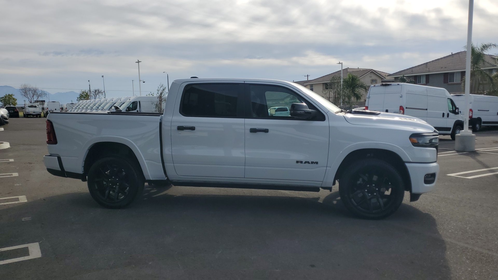 2025 Ram 1500 Laramie 6