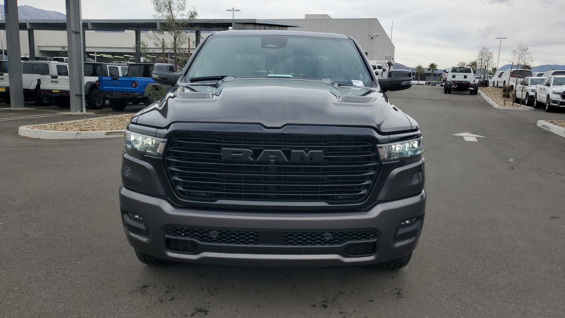 2025 Ram 1500 Laramie 8