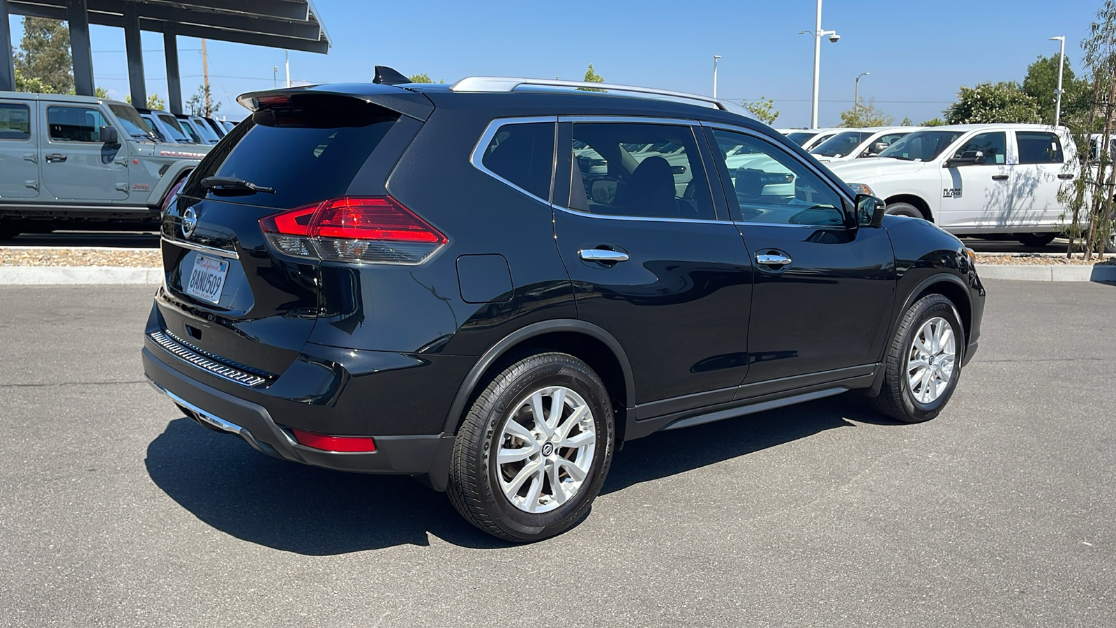 2017 Nissan Rogue SV 5