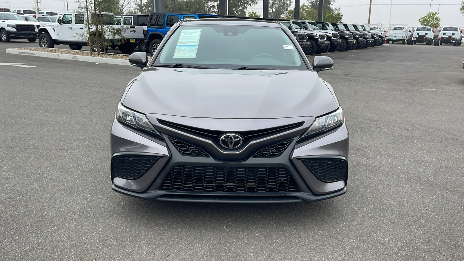 2022 Toyota Camry SE 8