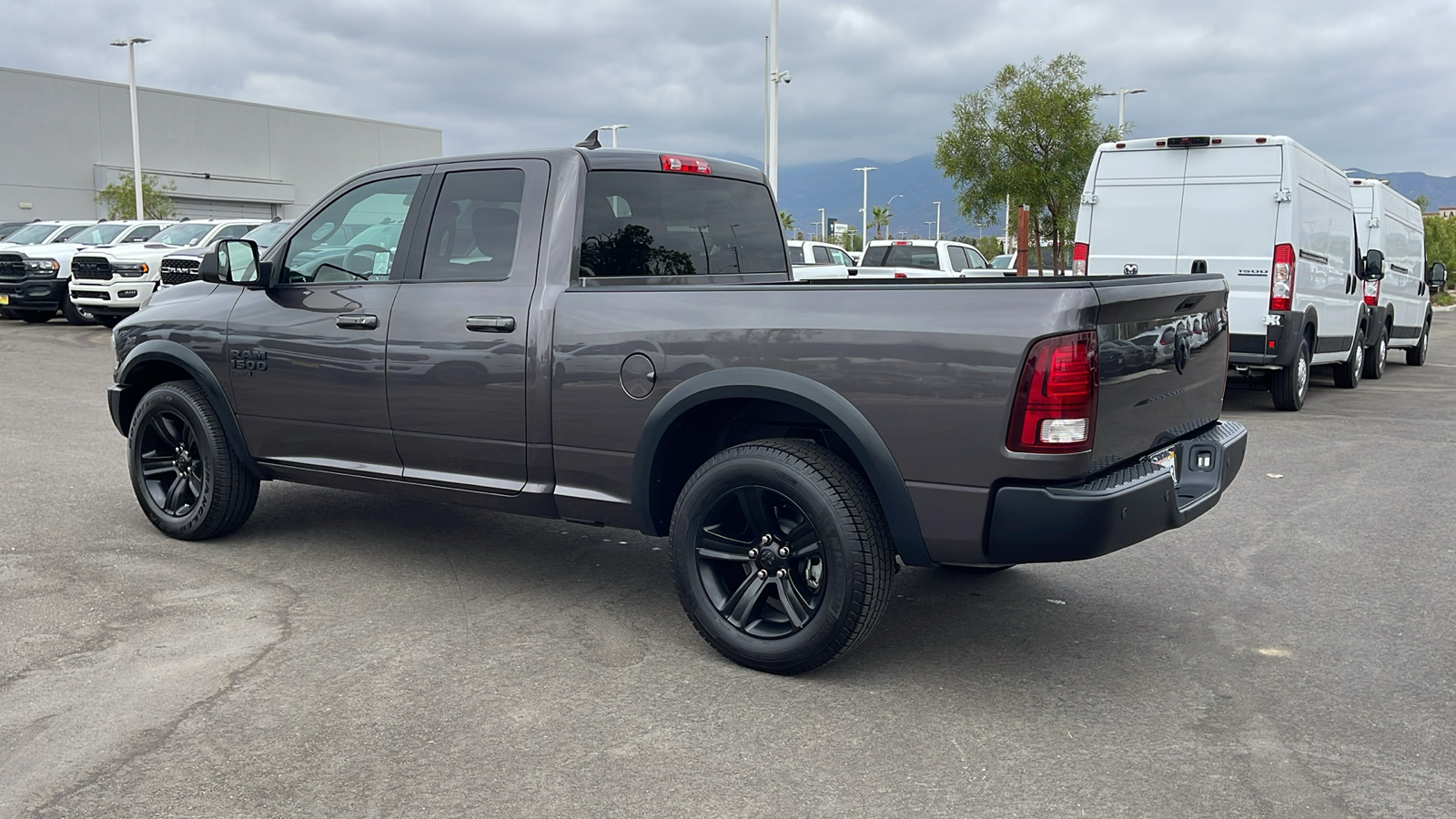 2022 Ram 1500 Classic Warlock 3