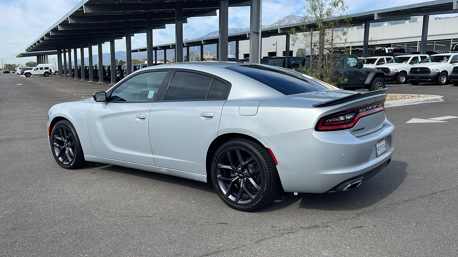 2019 Dodge Charger SXT 3