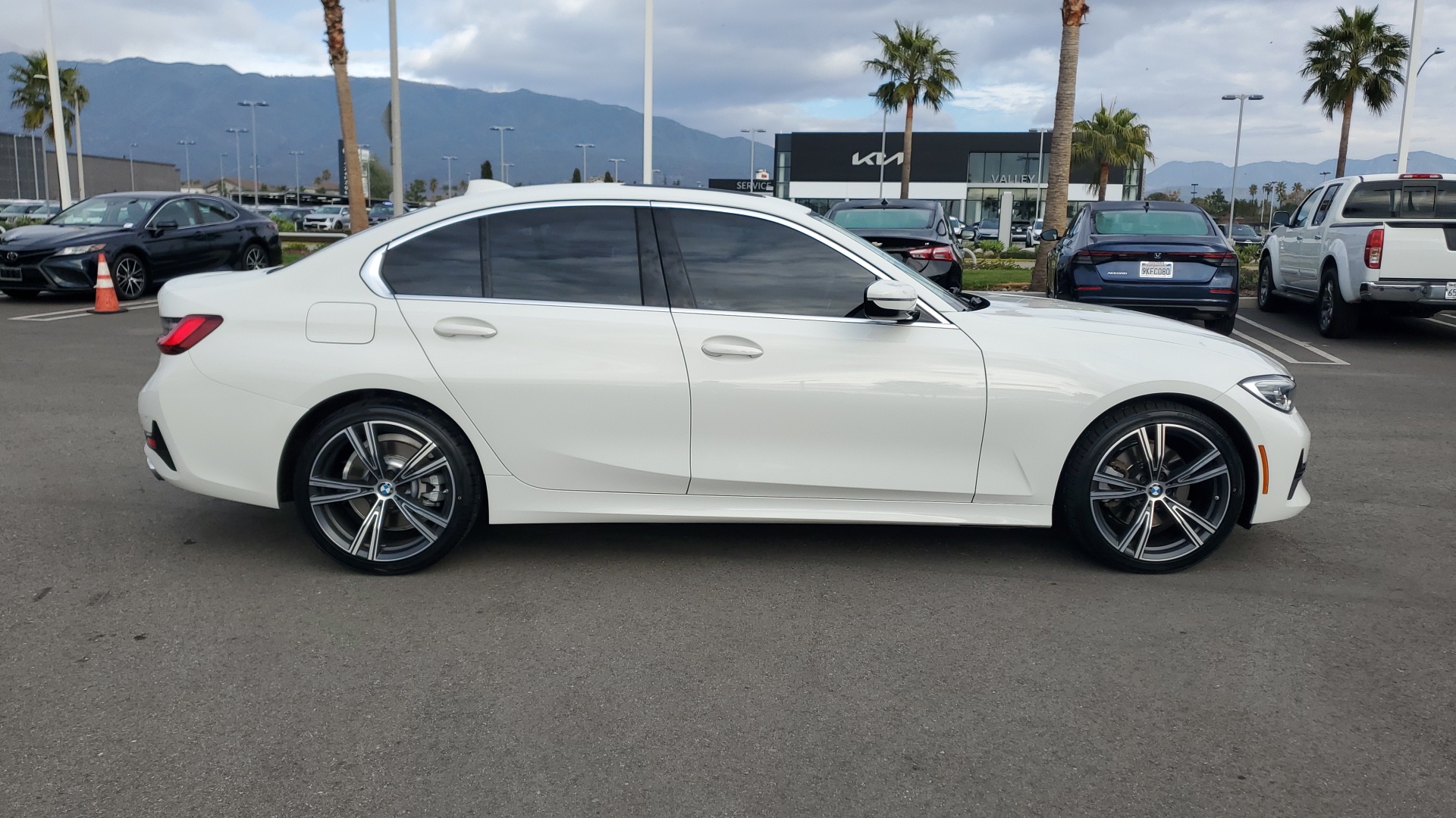 2022 BMW 3 Series 330i 6