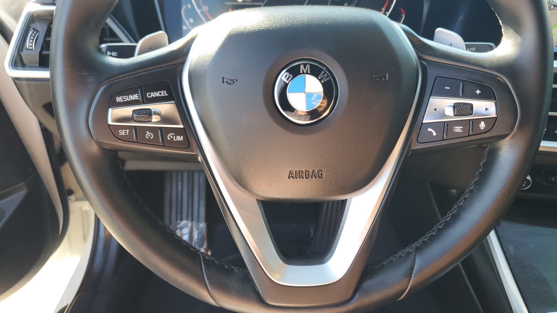 2022 BMW 3 Series 330i 23