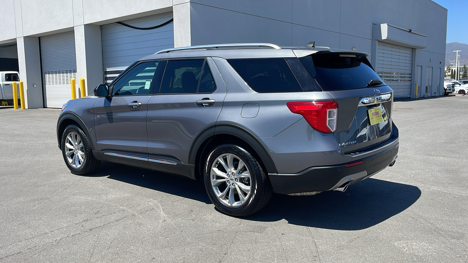 2022 Ford Explorer Limited 3