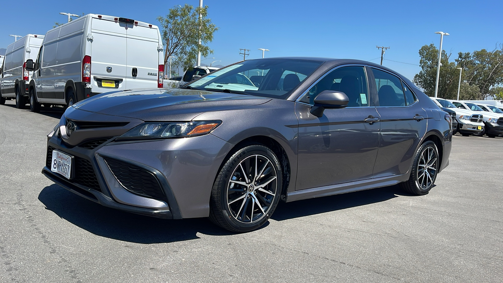 2021 Toyota Camry SE 1