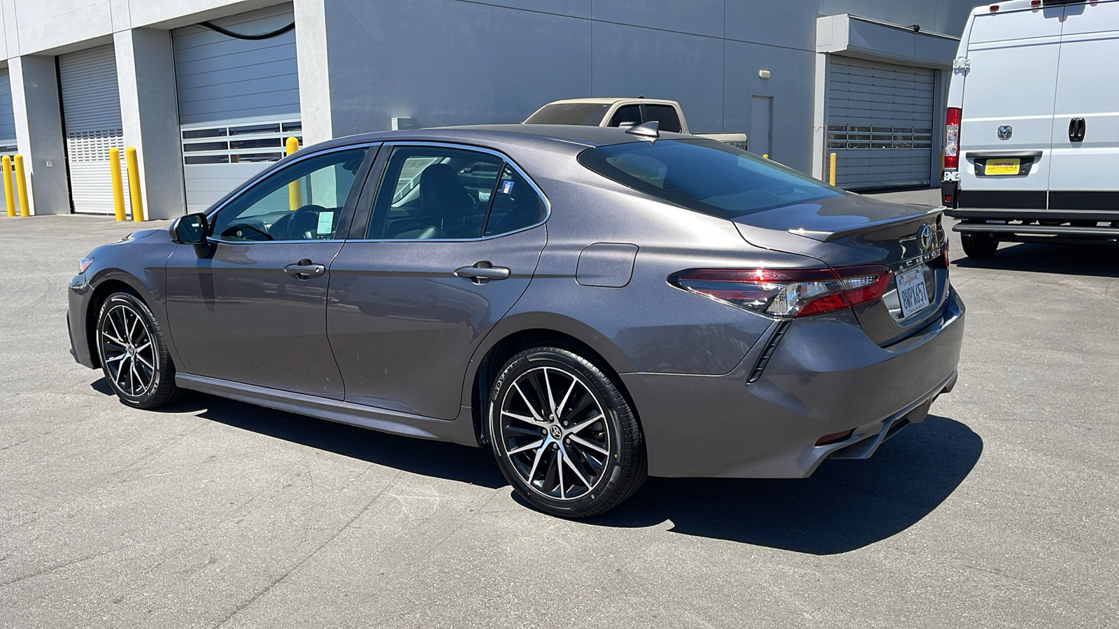 2021 Toyota Camry SE 3