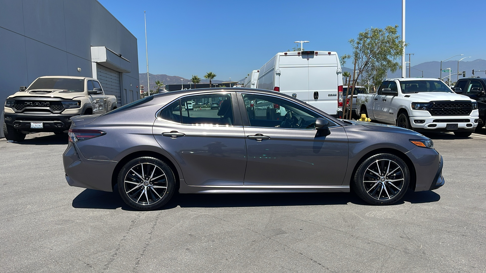 2021 Toyota Camry SE 6