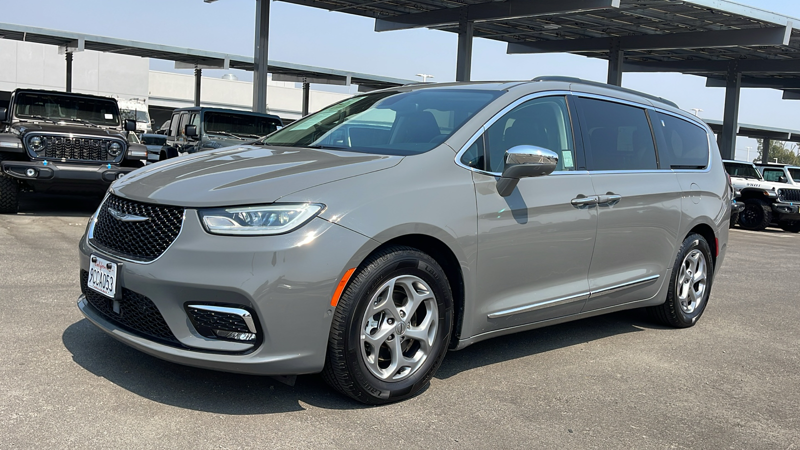 2022 Chrysler Pacifica Limited 1