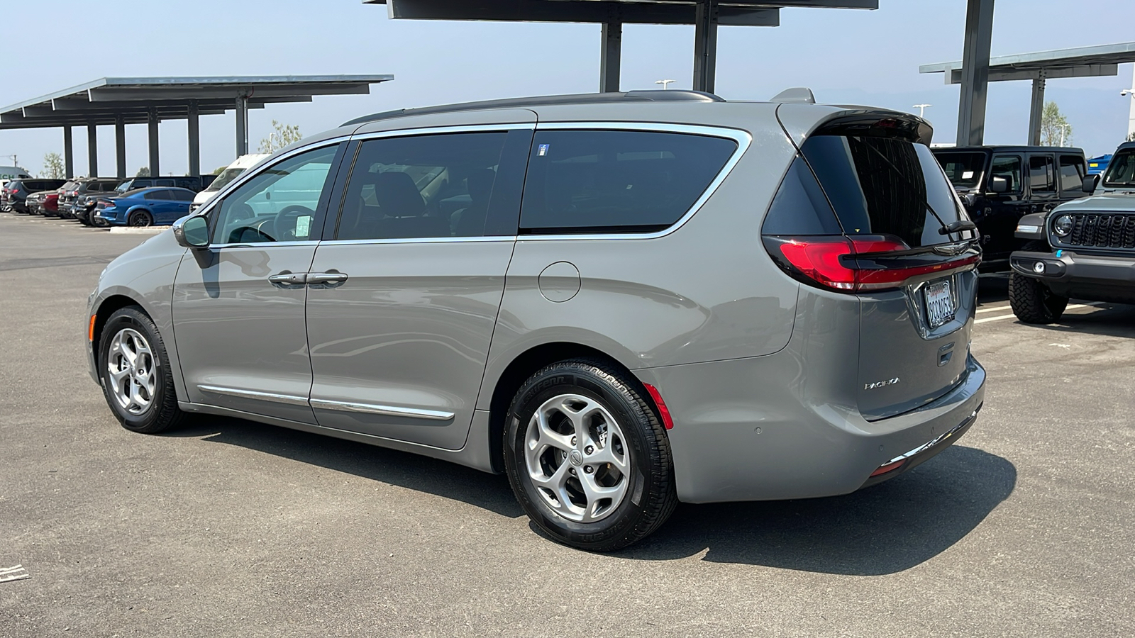 2022 Chrysler Pacifica Limited 3