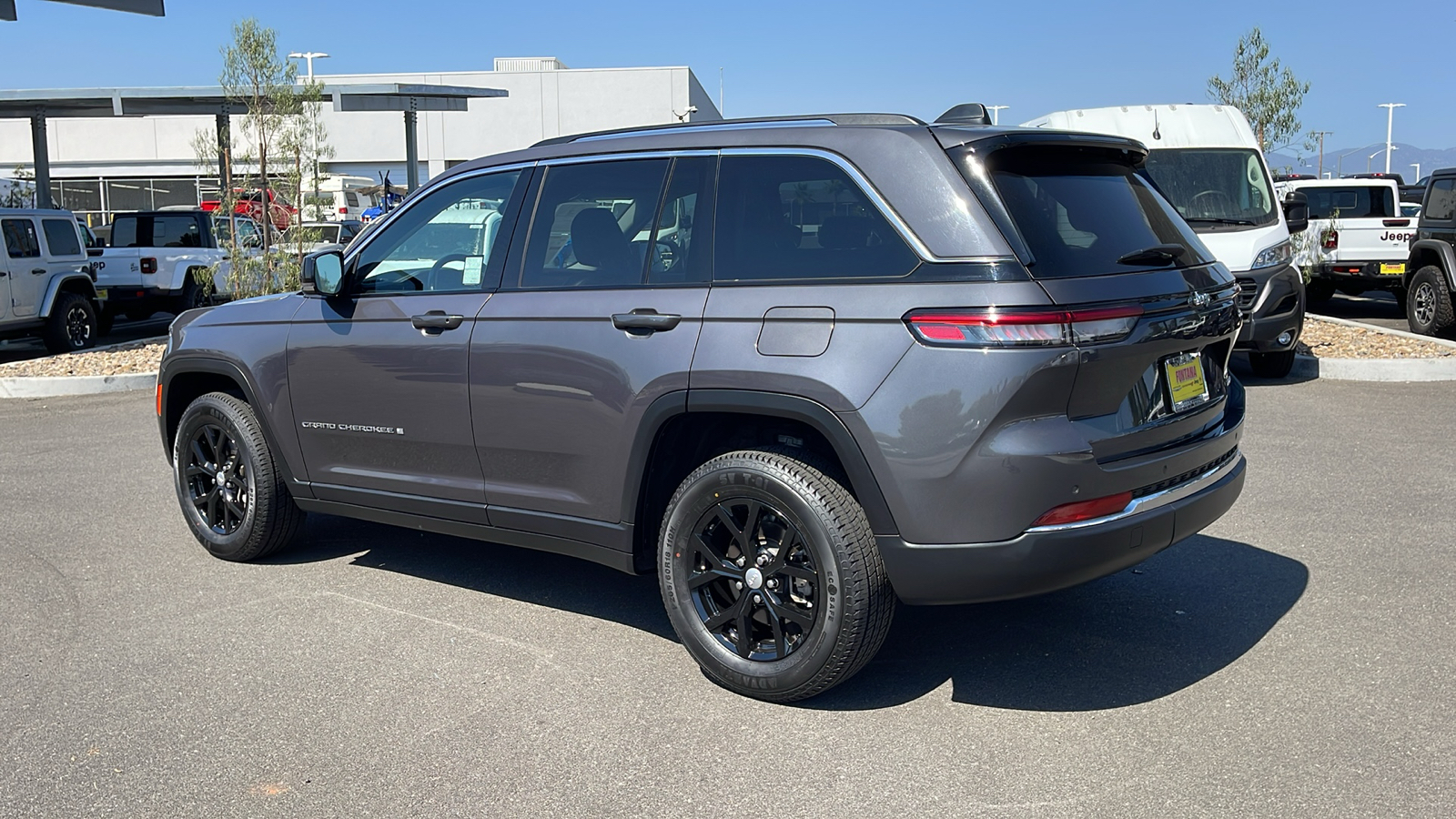 2022 Jeep Grand Cherokee Limited 3