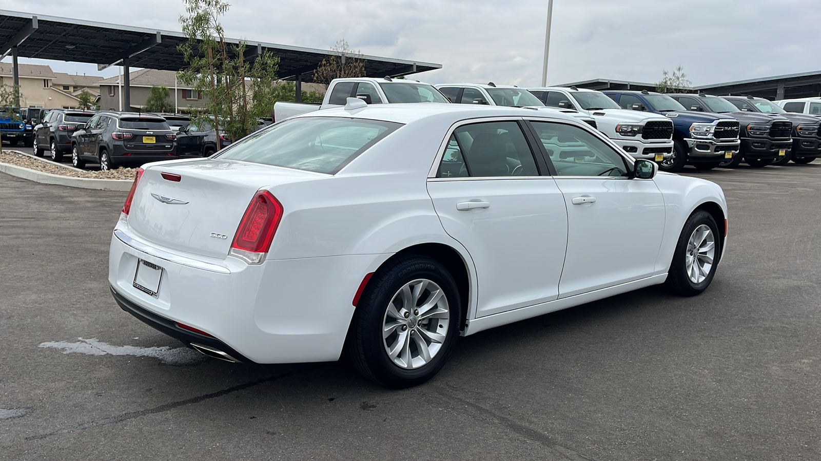 2021 Chrysler 300 Touring 5