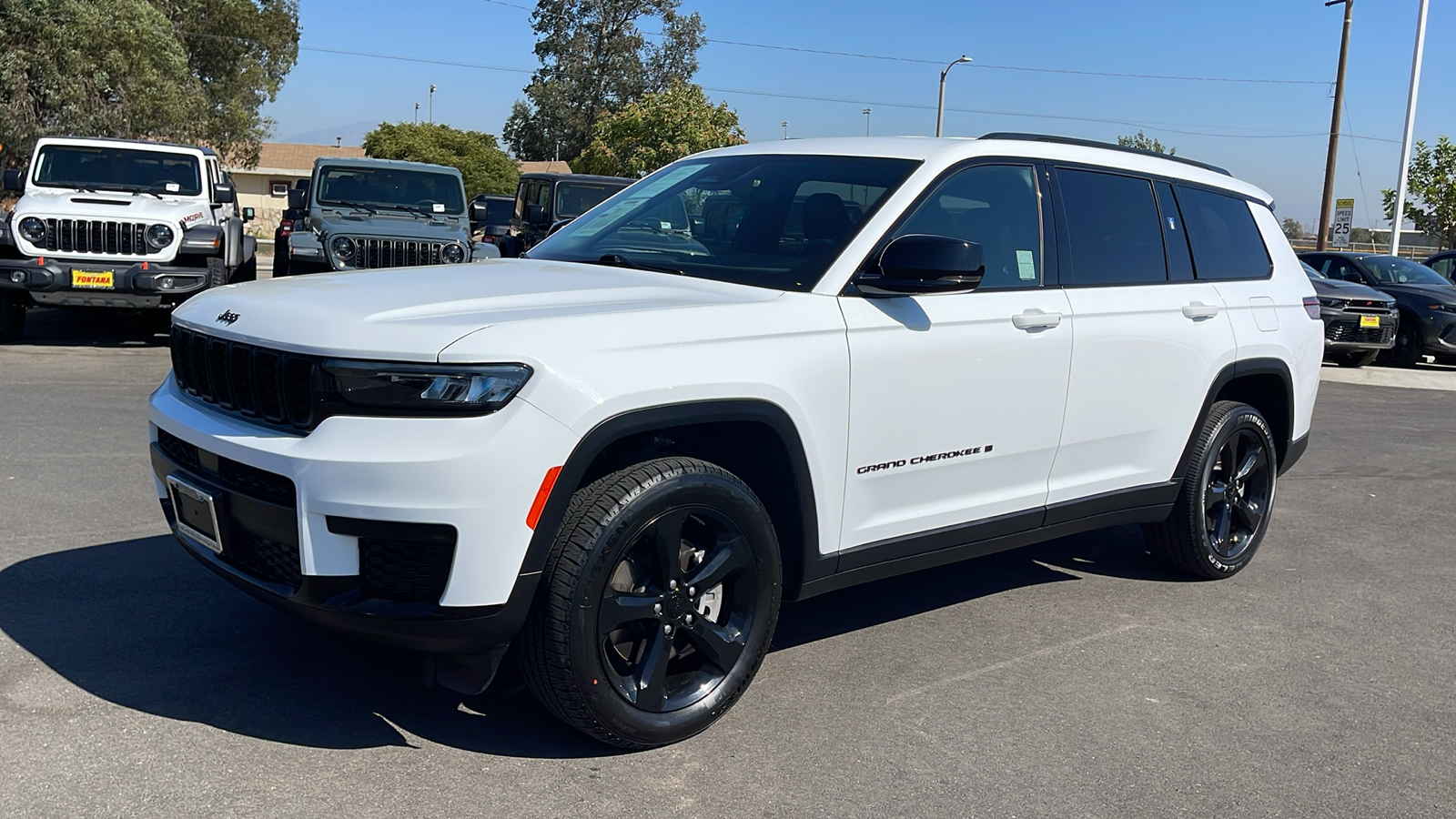 2023 Jeep Grand Cherokee L Altitude 1