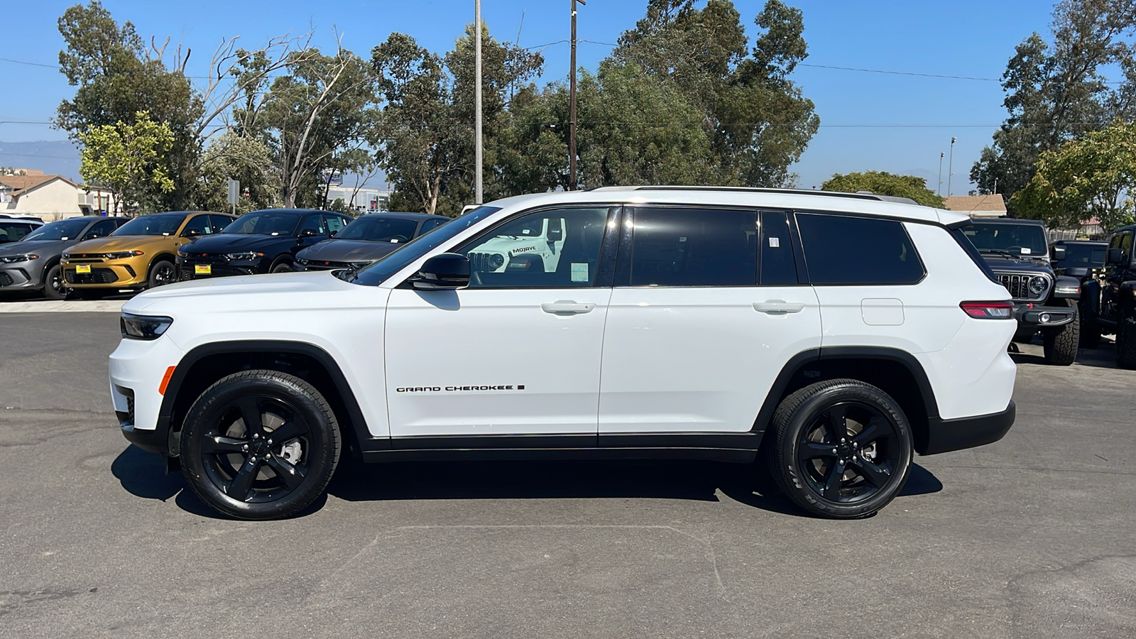 2023 Jeep Grand Cherokee L Altitude 2