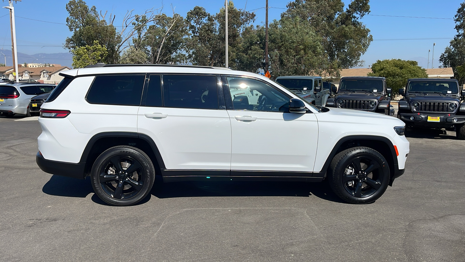 2023 Jeep Grand Cherokee L Altitude 6