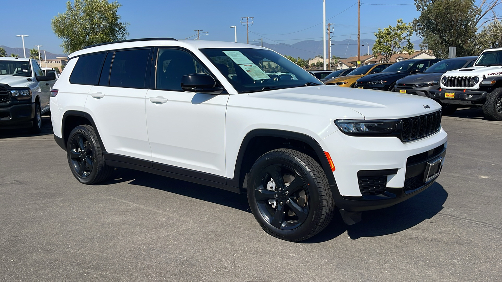 2023 Jeep Grand Cherokee L Altitude 7