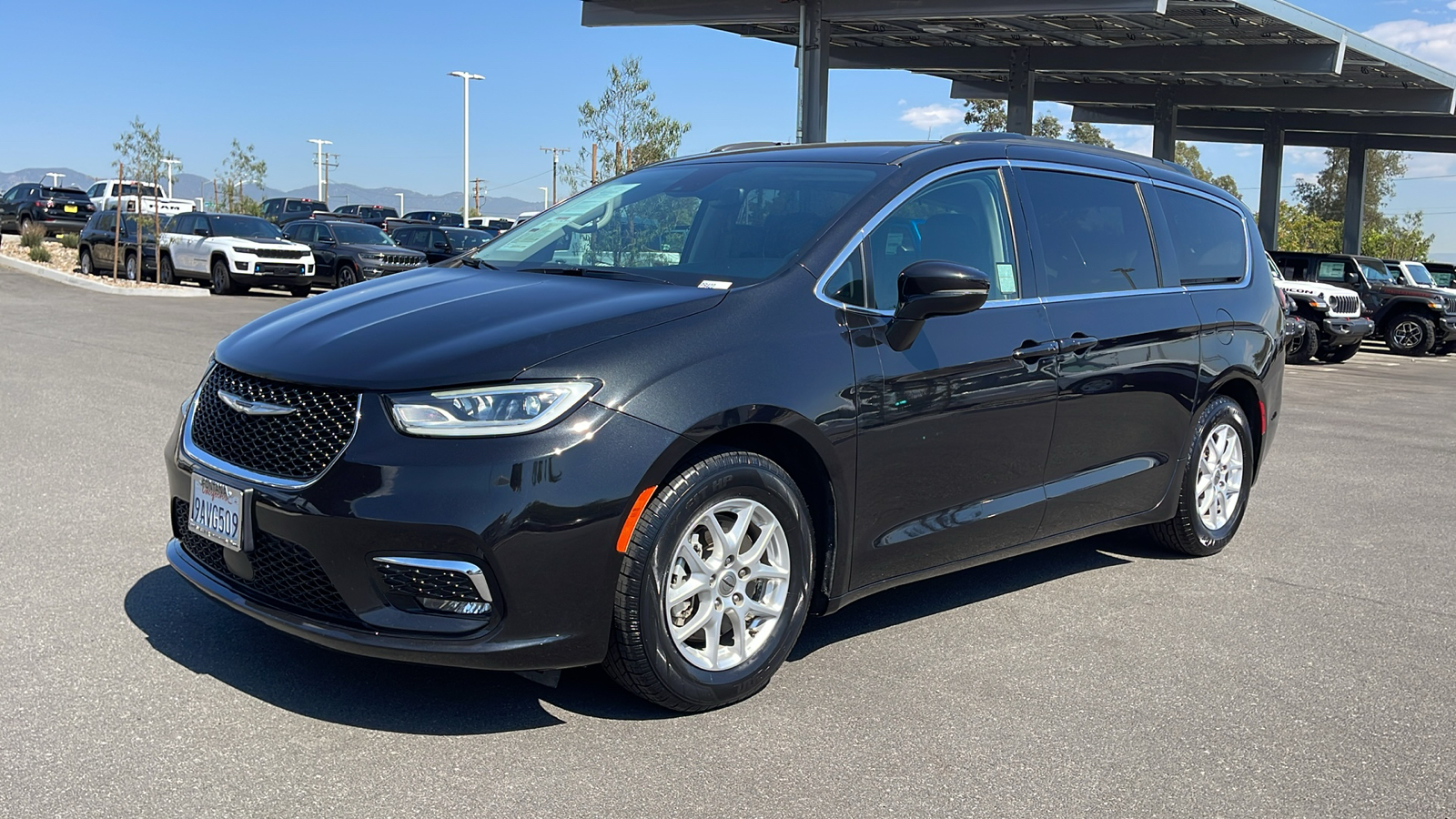 2022 Chrysler Pacifica Touring L 1