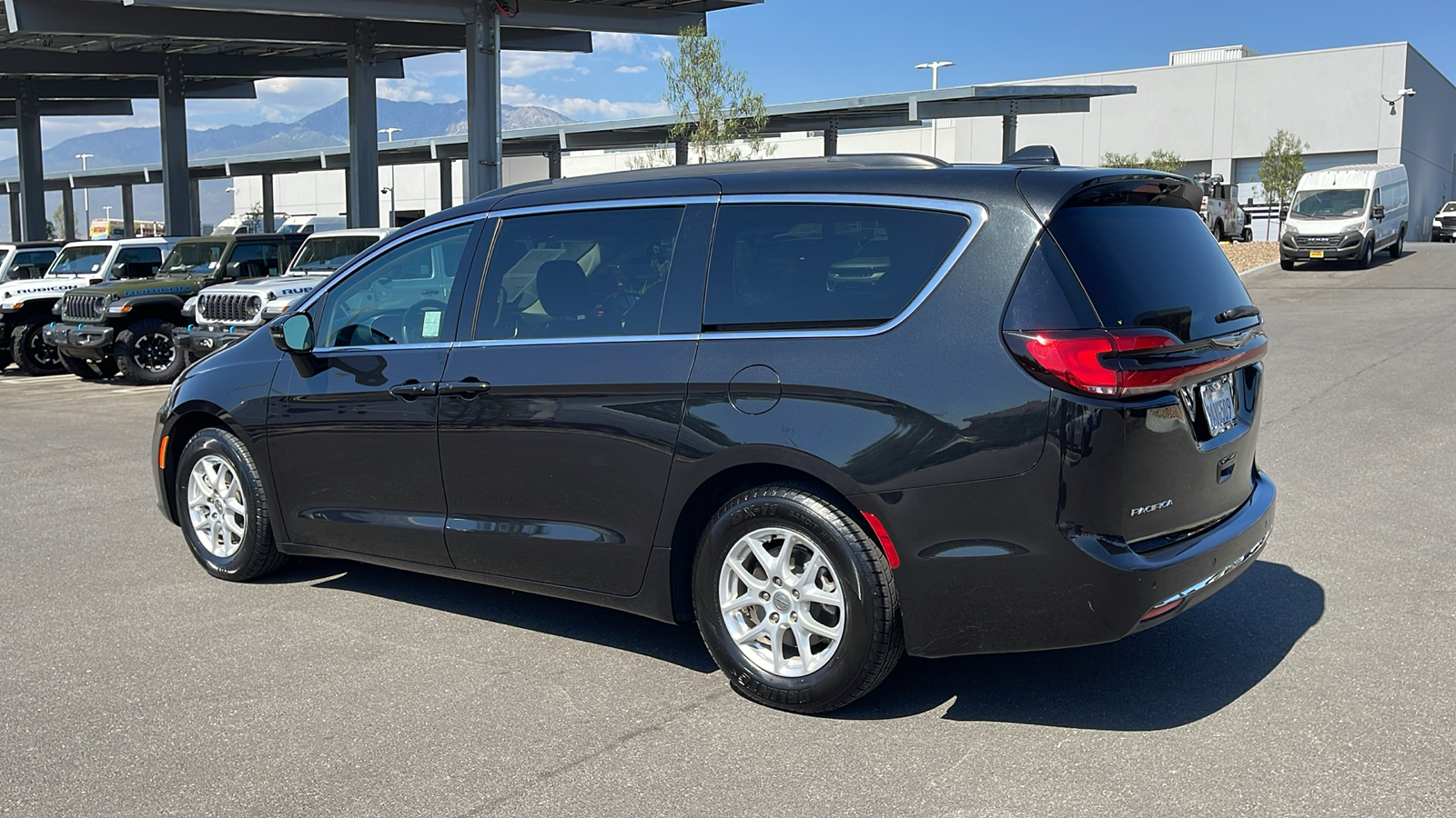 2022 Chrysler Pacifica Touring L 3