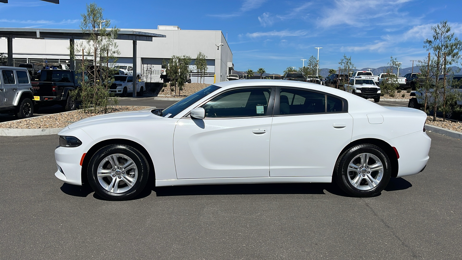 2022 Dodge Charger SXT 2