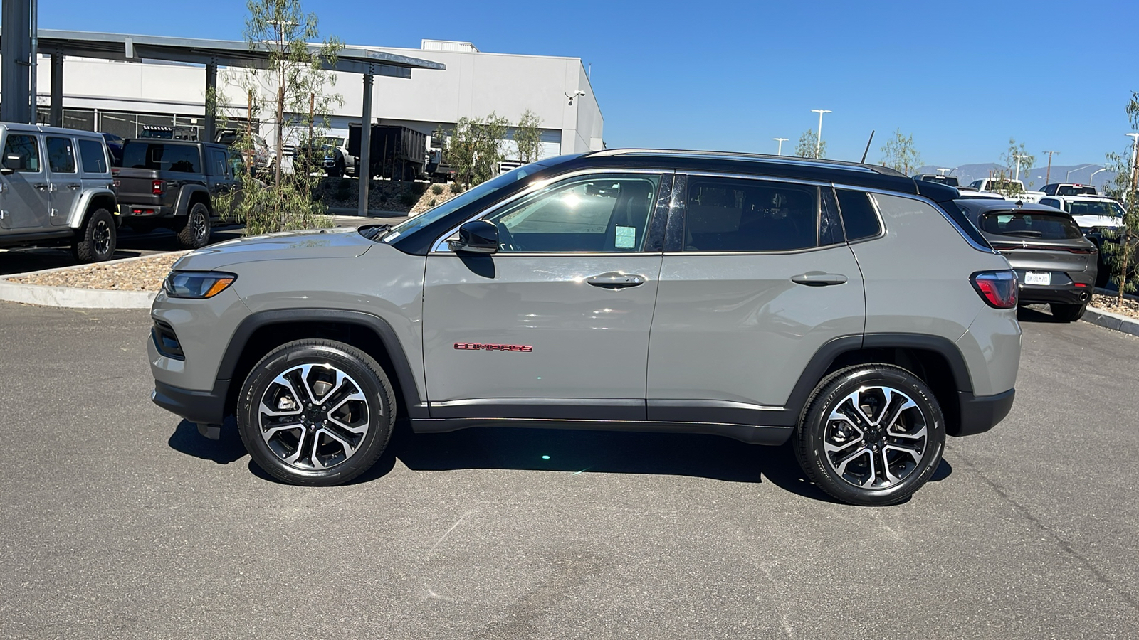 2022 Jeep Compass Limited 2