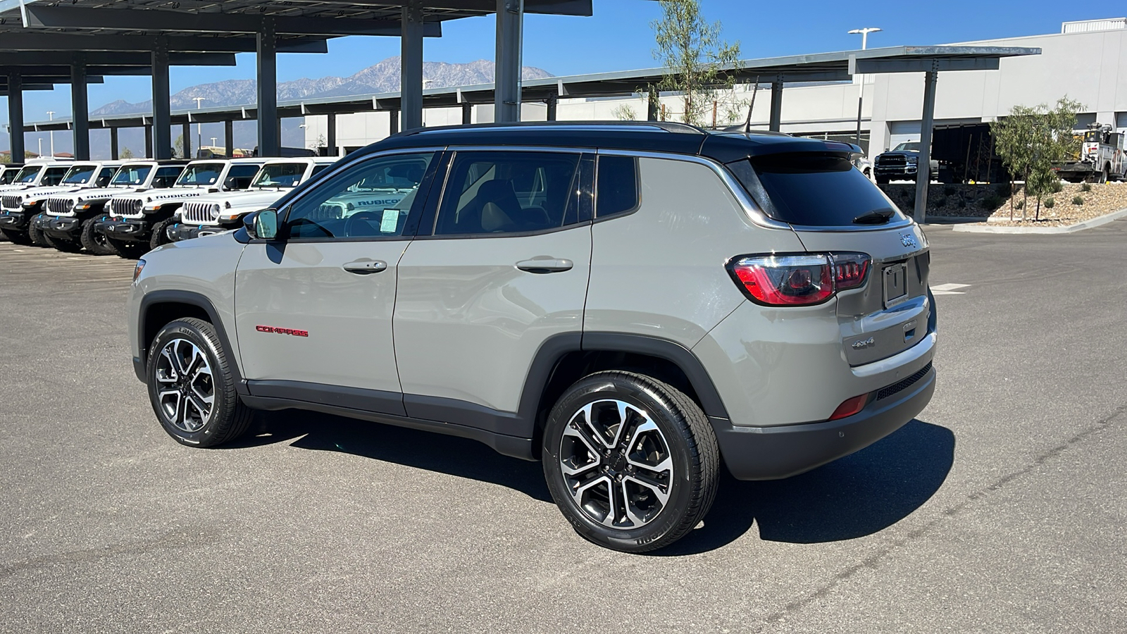 2022 Jeep Compass Limited 3