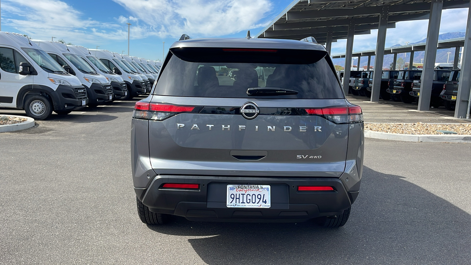 2023 Nissan Pathfinder SV 4