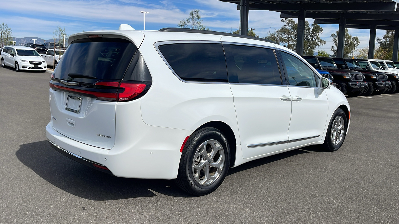 2022 Chrysler Pacifica Limited 5