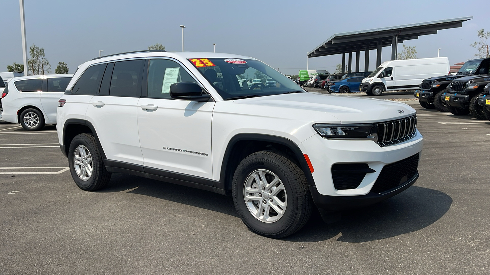 2023 Jeep Grand Cherokee Laredo 7