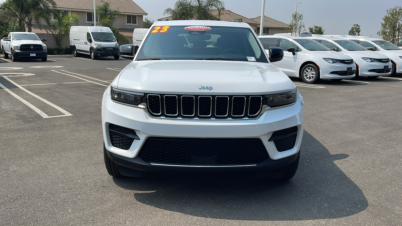 2023 Jeep Grand Cherokee Laredo 8