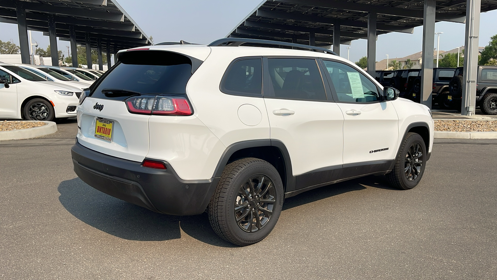 2023 Jeep Cherokee Altitude Lux 5