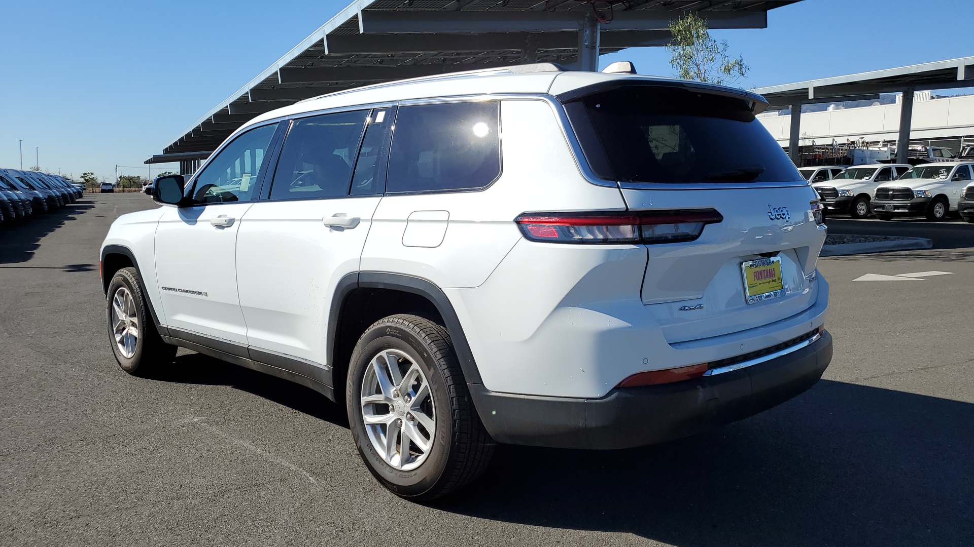 2023 Jeep Grand Cherokee L Laredo 3