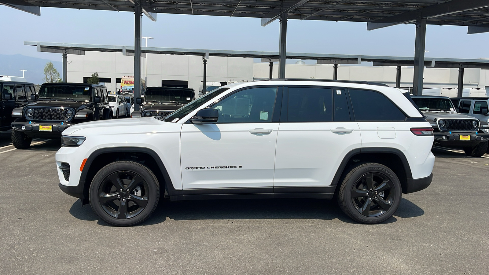 2024 Jeep Grand Cherokee Altitude X 2