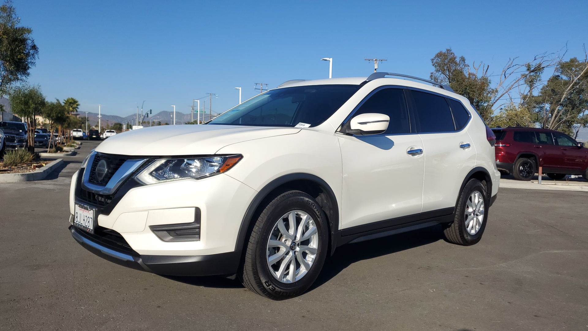 2019 Nissan Rogue SV 1