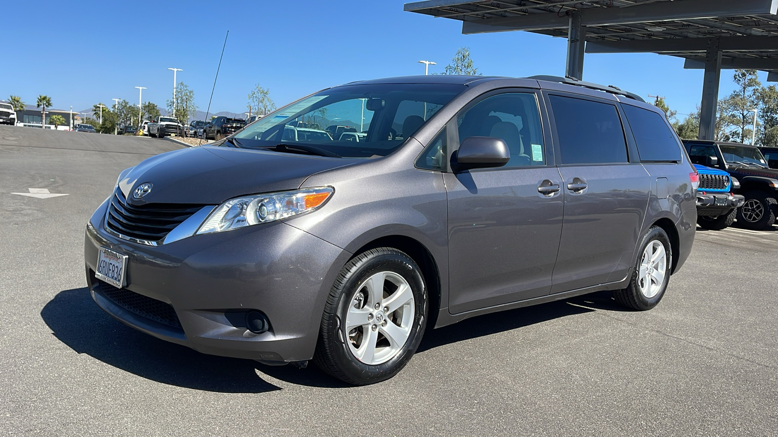 2011 Toyota Sienna LE 1