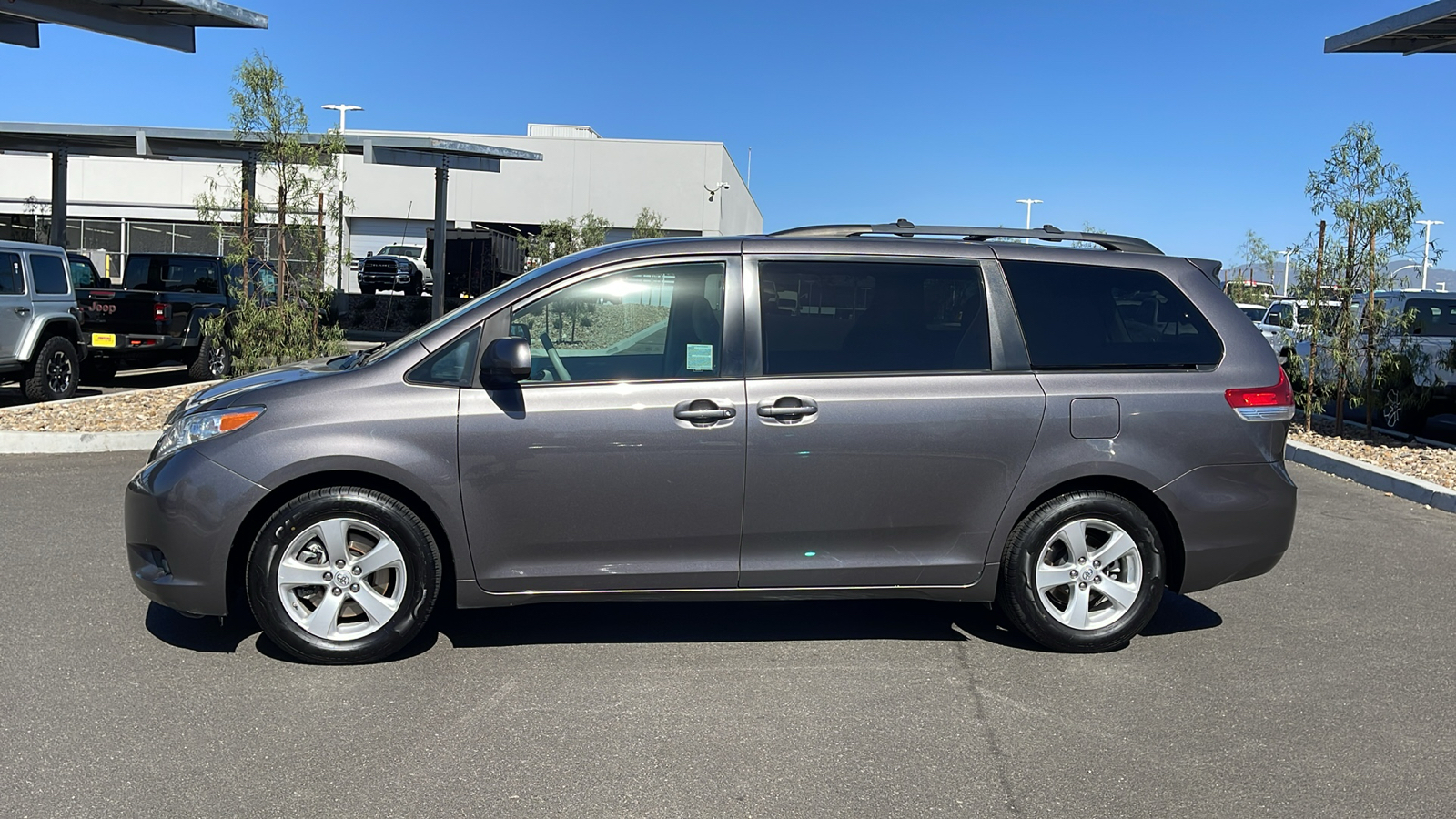 2011 Toyota Sienna LE 2