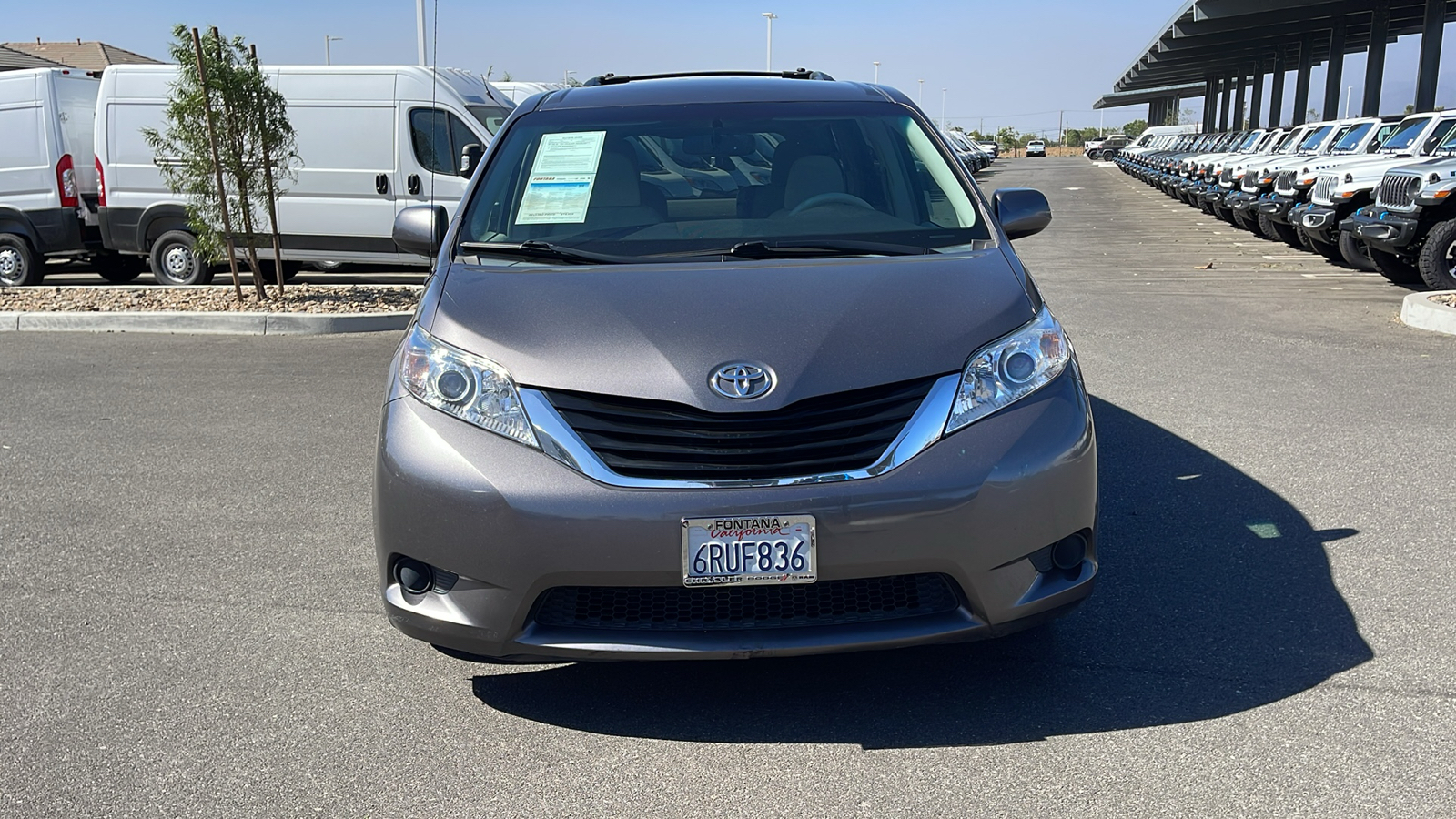 2011 Toyota Sienna LE 8