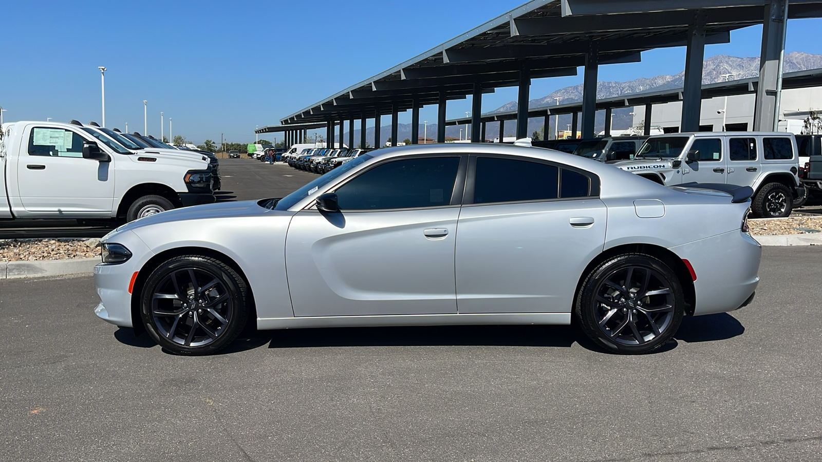 2023 Dodge Charger SXT 2