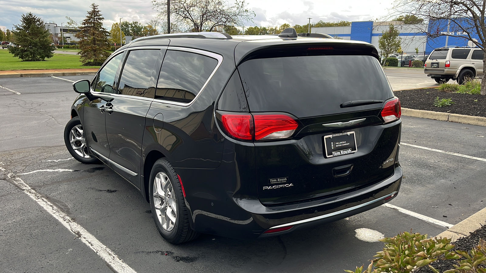 2017 Chrysler Pacifica Limited 4