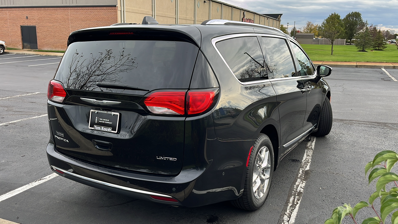 2017 Chrysler Pacifica Limited 6