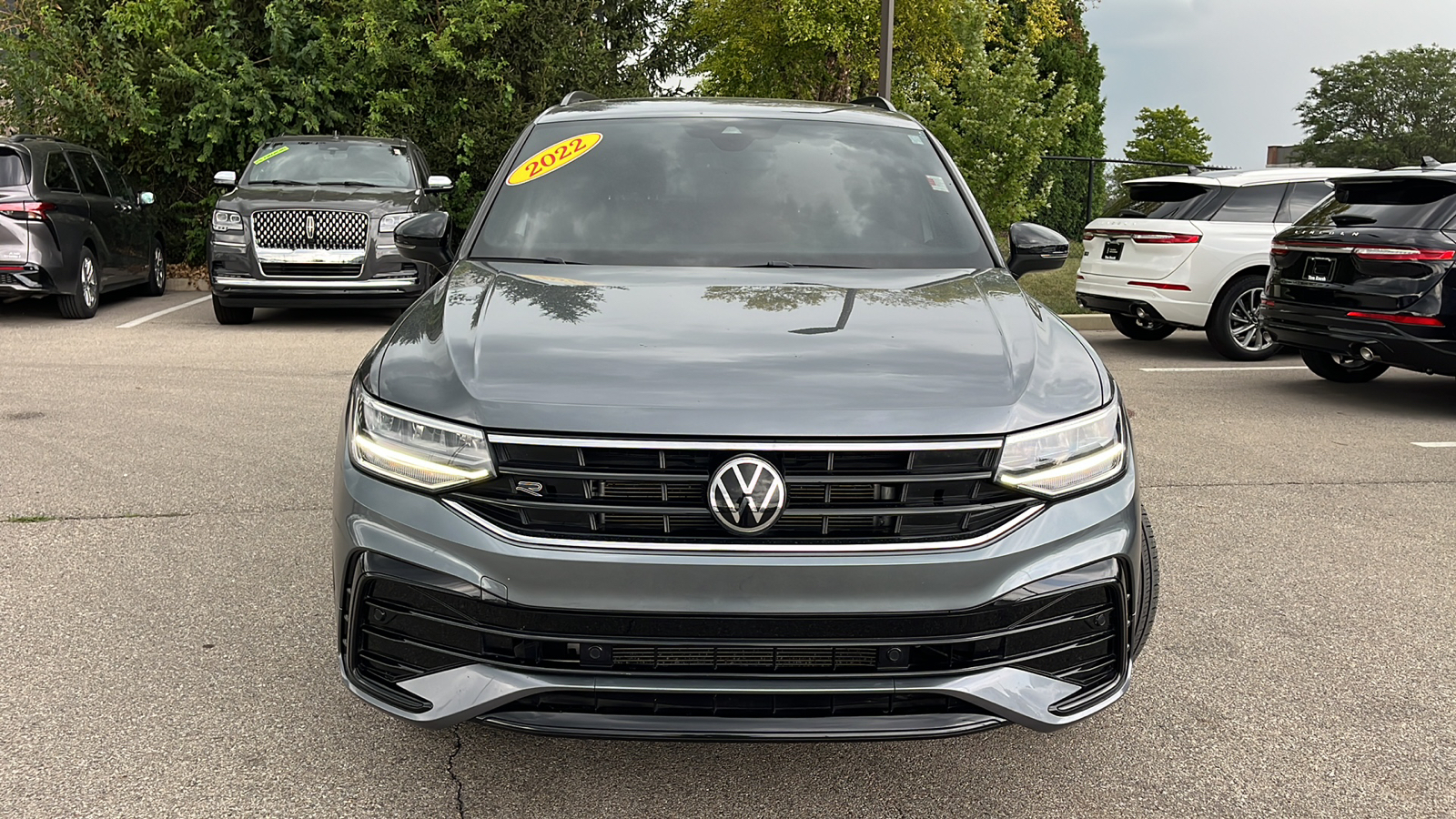 2022 Volkswagen Tiguan 2.0T SE R-Line Black 2