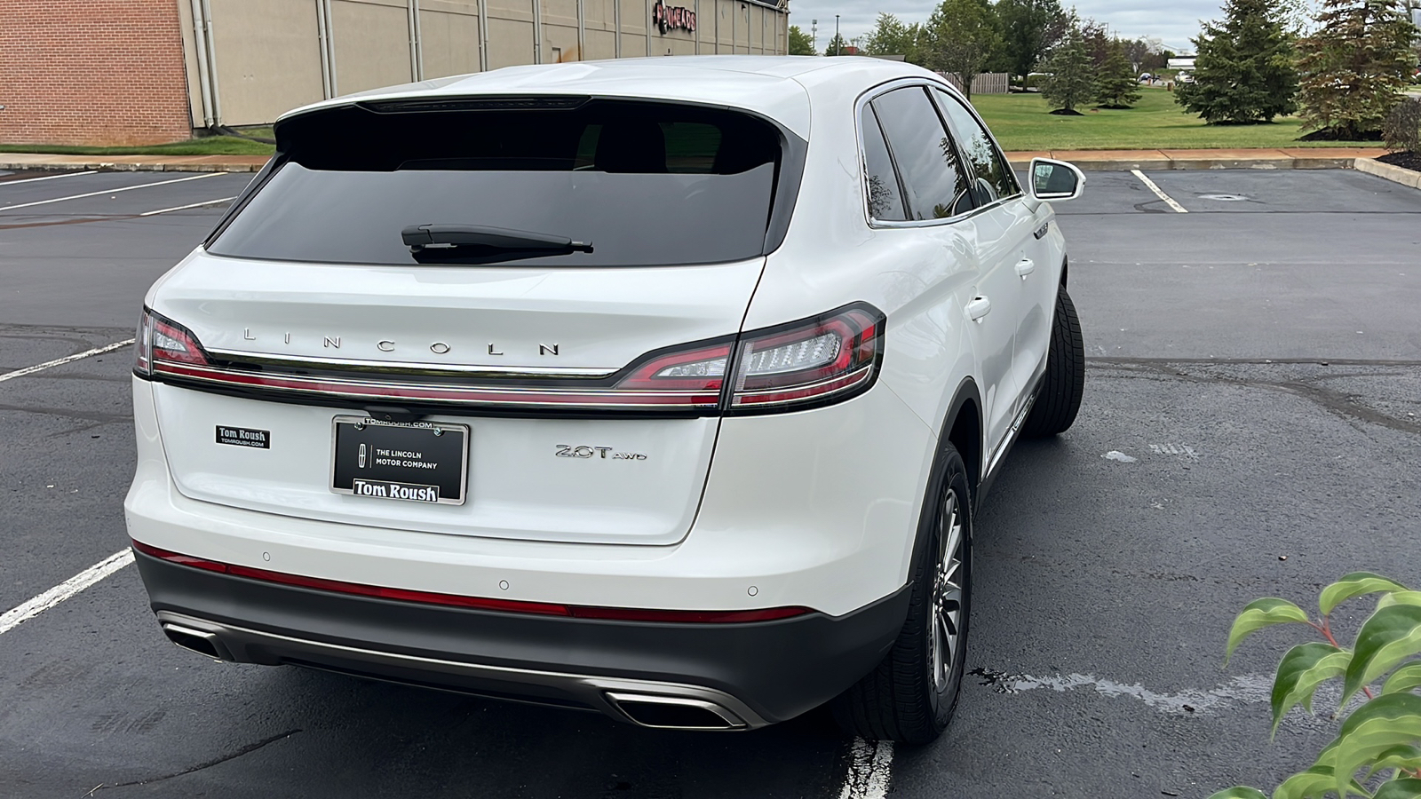 2020 Lincoln Nautilus Standard 6