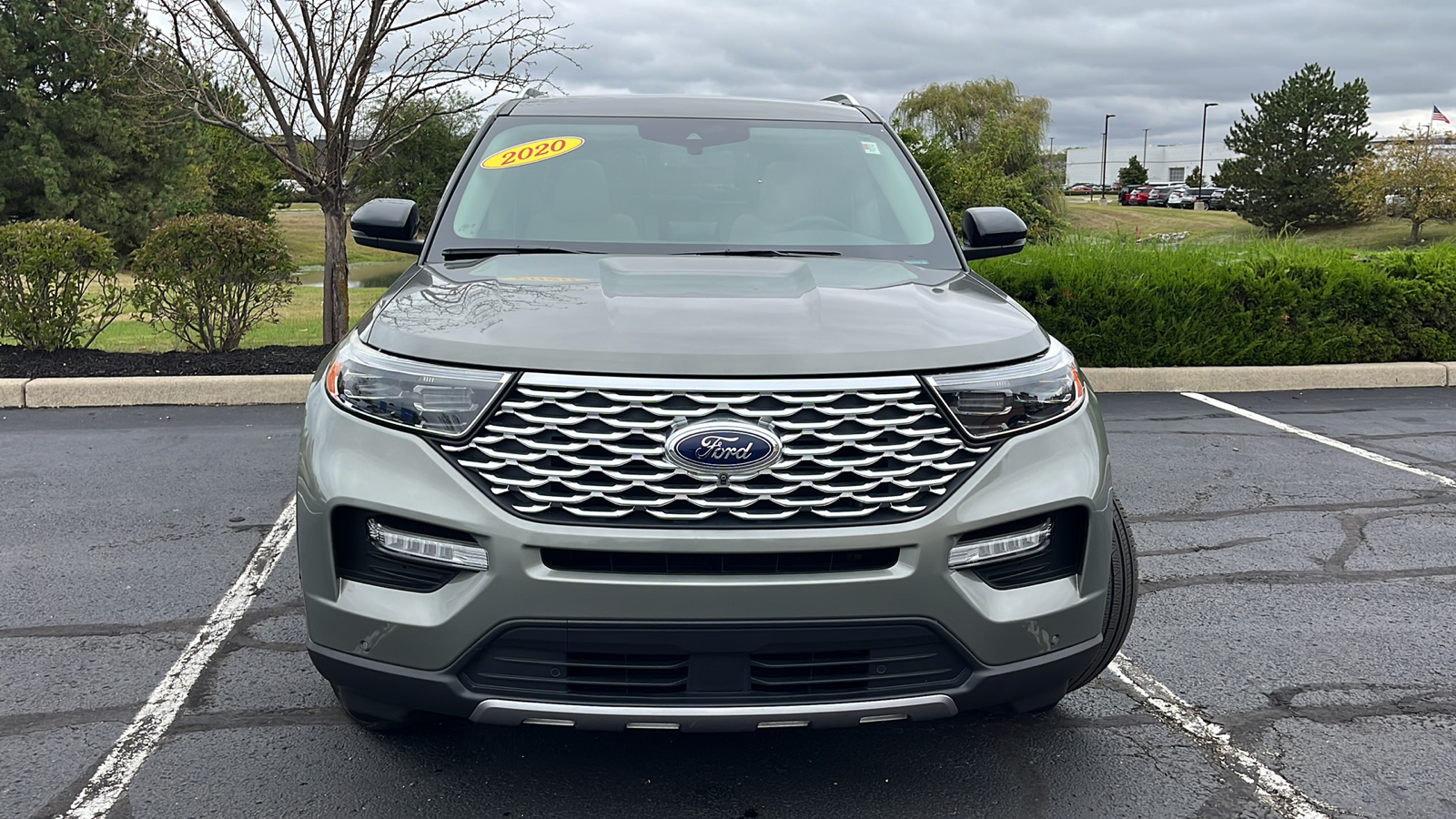 2020 Ford Explorer Platinum 2