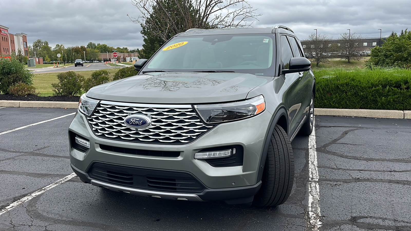 2020 Ford Explorer Platinum 3