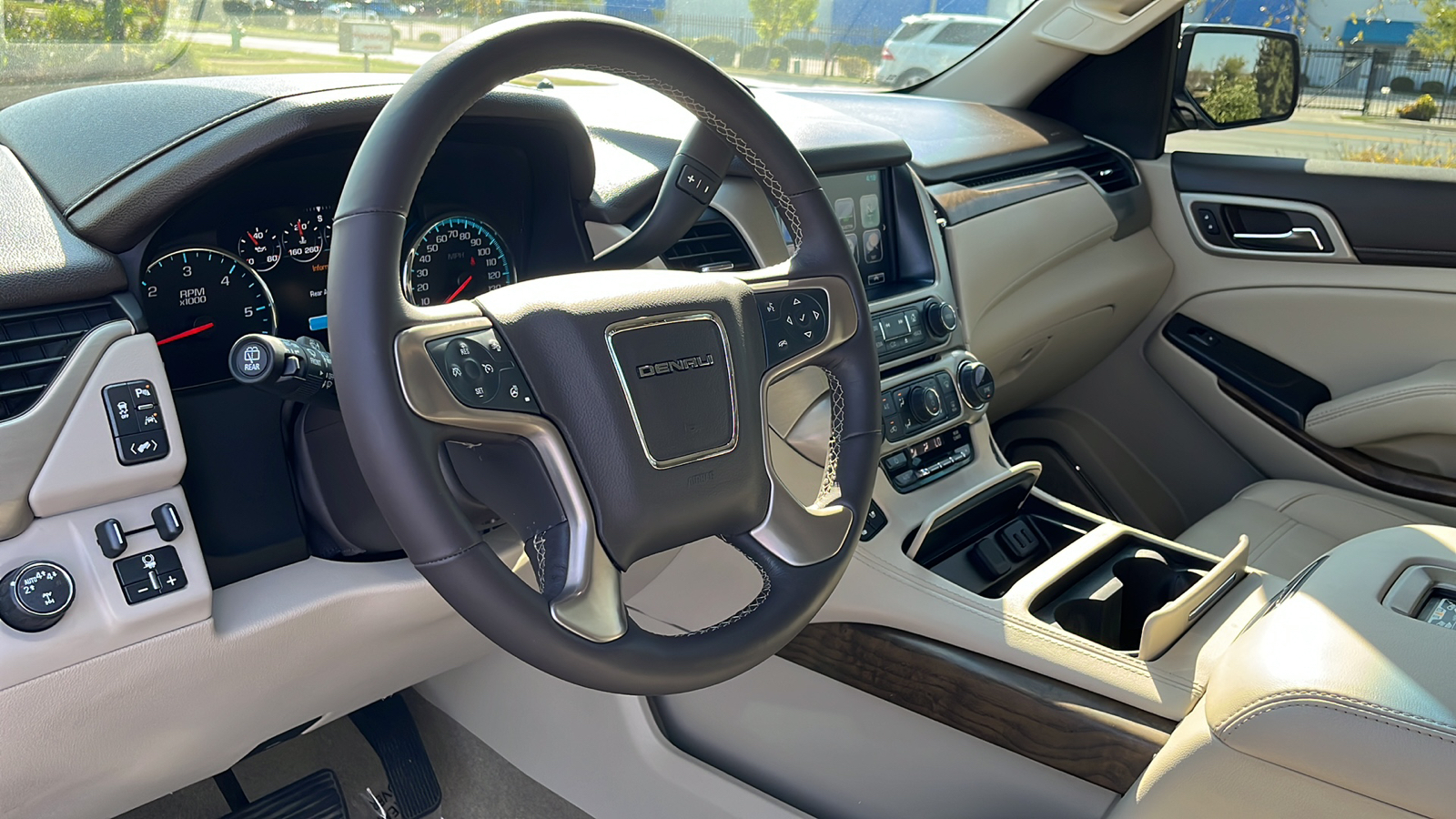 2018 GMC Yukon Denali 11