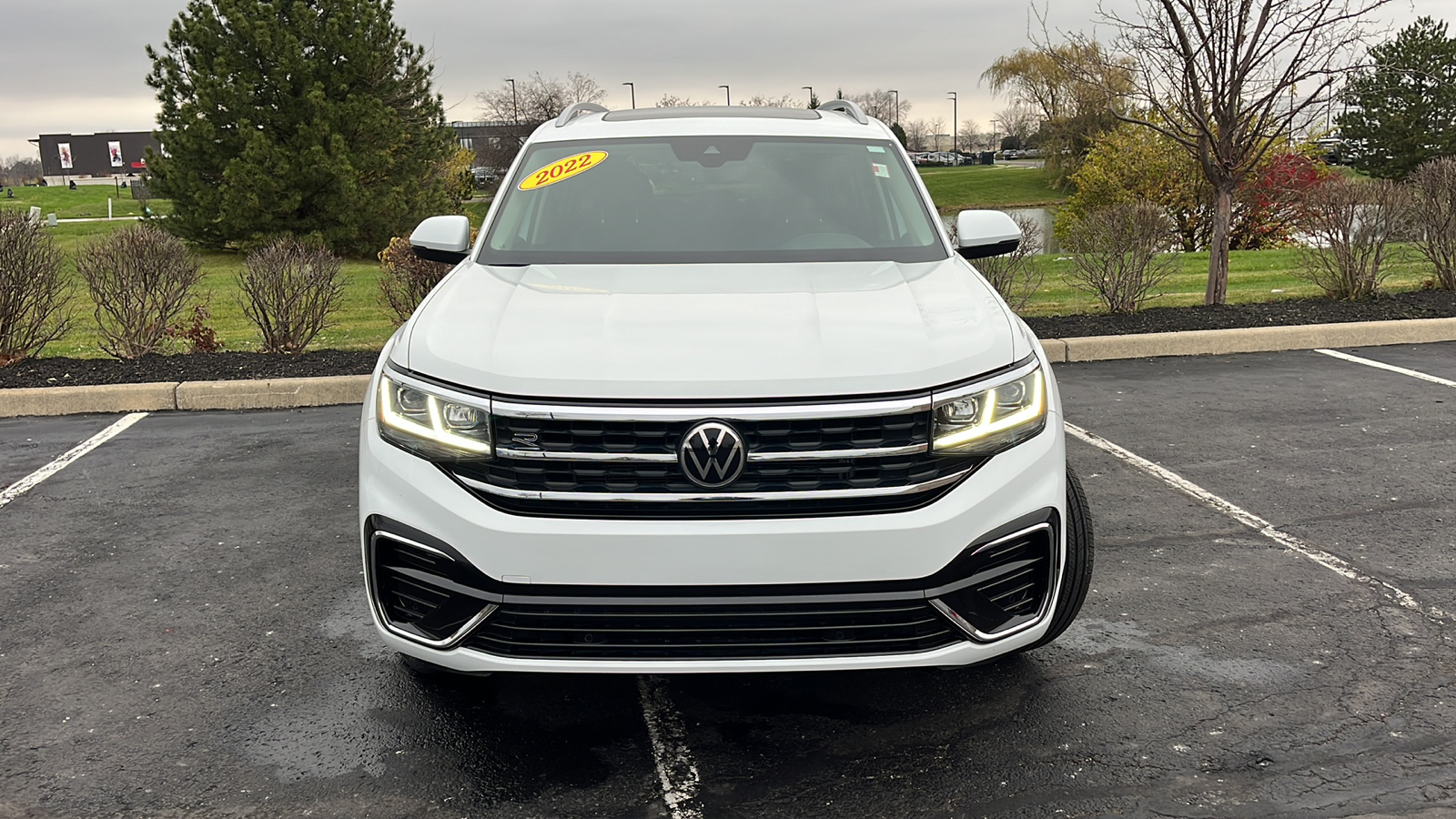 2022 Volkswagen Atlas 3.6L V6 SEL R-Line 2